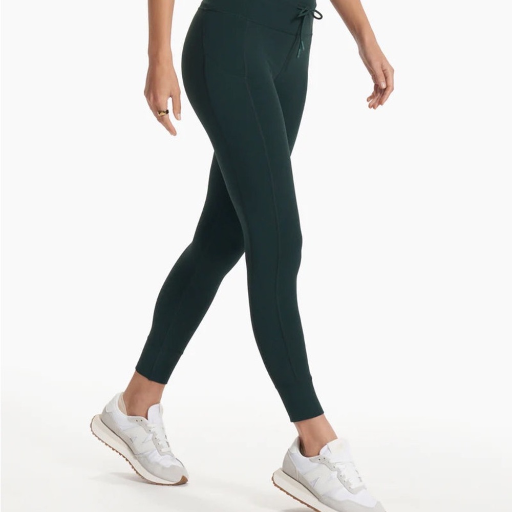 Daily Pocket Leggings in grass